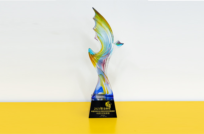 卡諾亞獲“中國(guó)高端車主喜愛的定制家居品牌”獎(jiǎng)