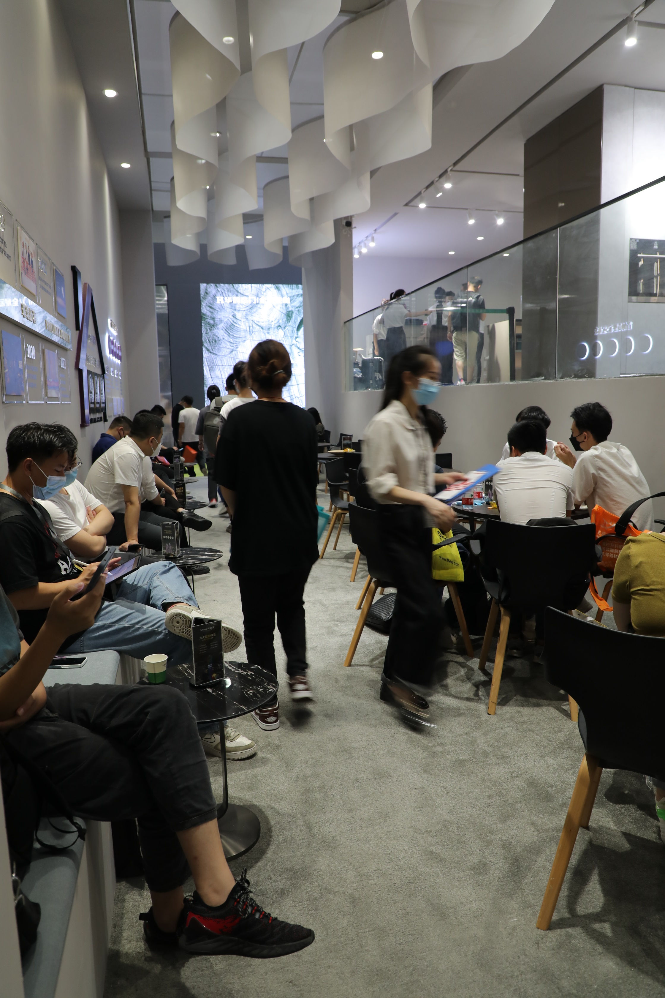 圓滿收官|(zhì)卡諾亞顏質(zhì)全開(kāi)綻放2022中國(guó)廣州定制家居展