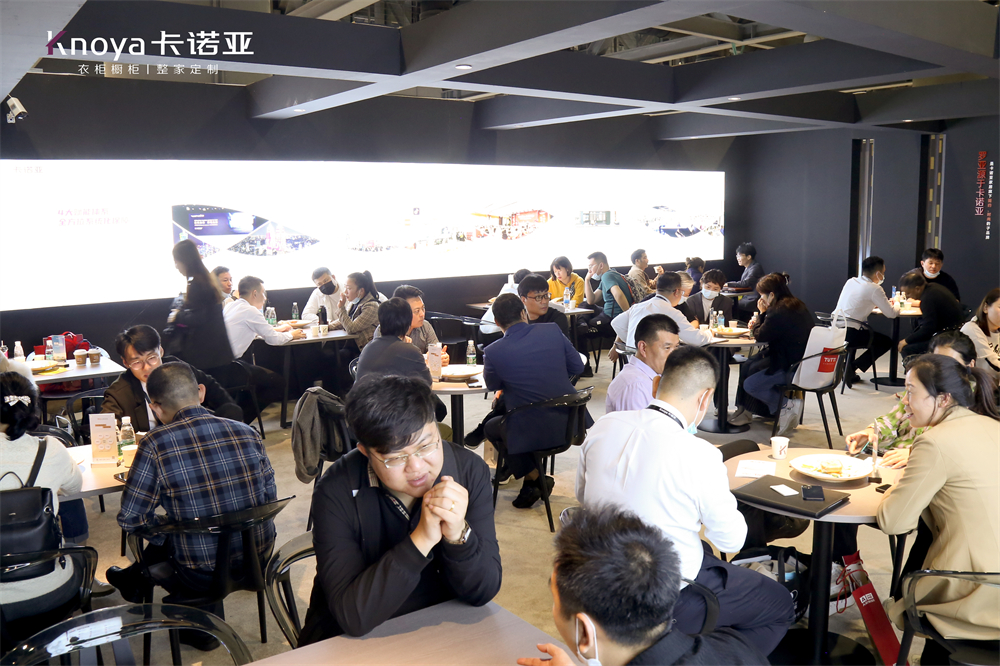 卡諾亞“四驅(qū)”并進(jìn)亮相廣州定制家居展 卡諾亞“四驅(qū)”并進(jìn)亮相廣州定制家居展